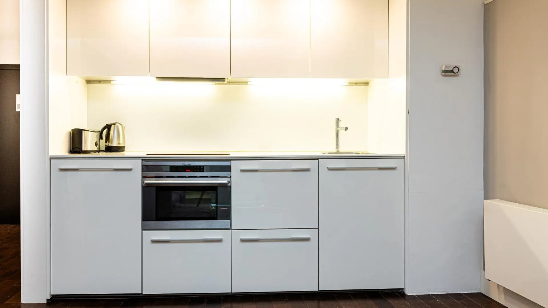 Apartment Comfortable 1Br, 2 Mins From Monument Station! London